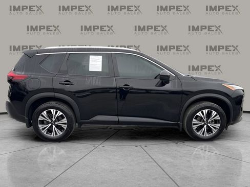 Used 2023 Nissan Rogue SV w/ SV Premium Package image 6