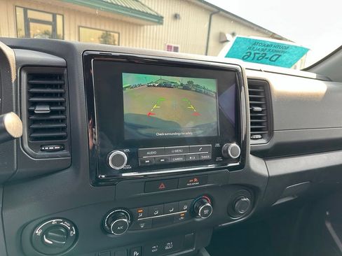 Used 2022 Nissan Frontier S w/ Technology Package AWD/4WD image 17