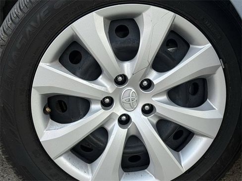 Used 2025 Toyota Corolla LE image 10