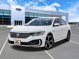 Used 2022 Volkswagen Passat 2.0T R-Line video 1