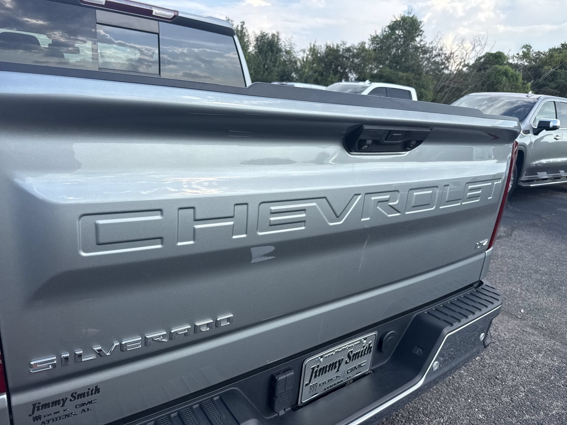 Used 2023 Chevrolet Silverado 1500 LTZ w/ LTZ Convenience Package II AWD/4WD image 38