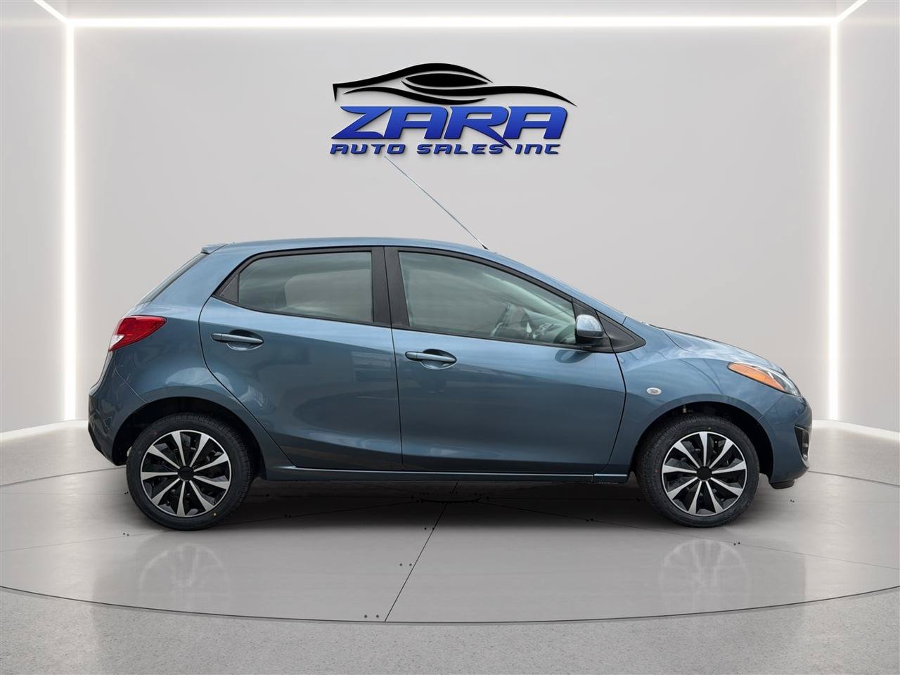 Used 2014 MAZDA MAZDA2 Sport FWD image 8