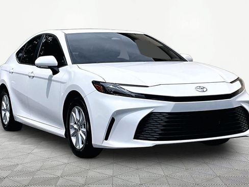 Certified 2025 Toyota Camry LE w/ Convenience Package FWD image 3