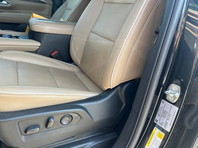 Used 2024 Chevrolet Tahoe Premier AWD/4WD image 15