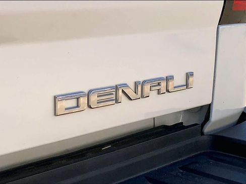 Used 2018 GMC Sierra 3500 Denali w/ Duramax Plus Package AWD/4WD image 10