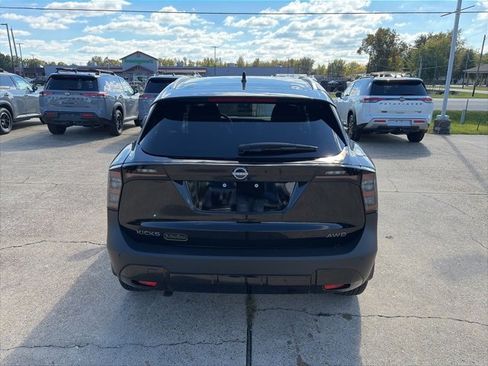New 2026 Nissan Kicks SV w/ SV Premium Package image 5