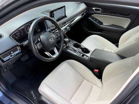 Used 2023 Honda Civic Touring image 14