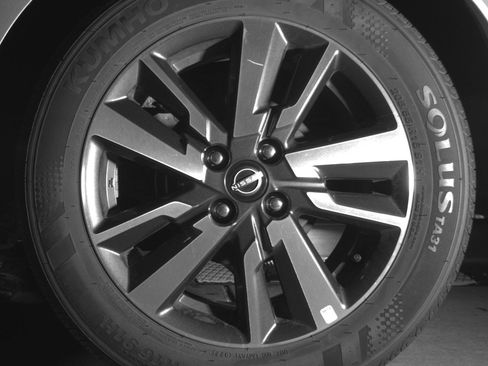 Used 2025 Nissan Versa SV image 14