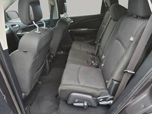 Used 2019 Dodge Journey SE w/ Connectivity Group FWD image 23