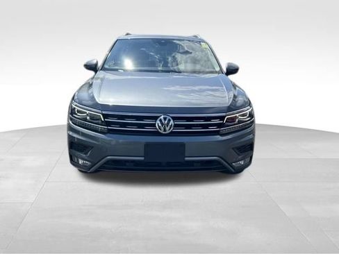 Used 2019 Volkswagen Tiguan SEL Premium AWD/4WD image 2