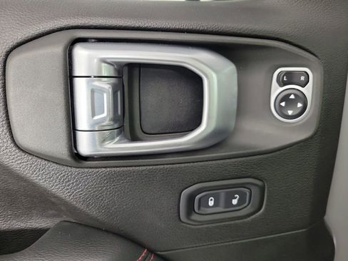 Used 2019 Jeep Wrangler Unlimited Rubicon AWD/4WD image 15