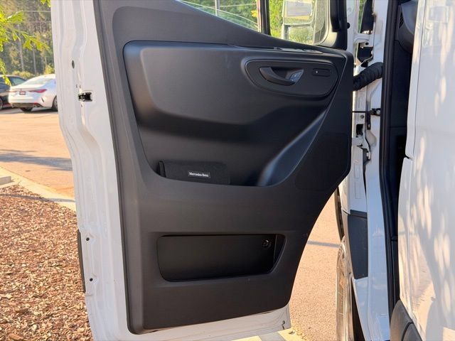 Used 2025 Mercedes-Benz Sprinter 2500 image 20