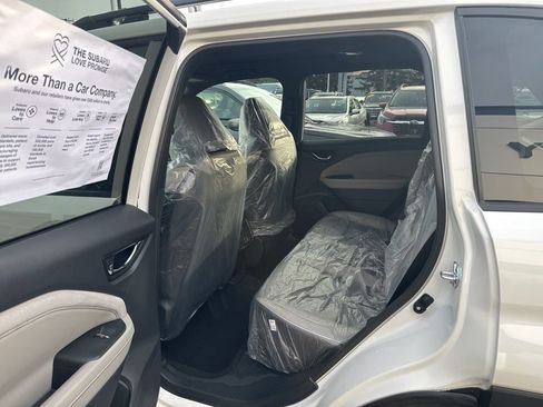 New 2025 Subaru Forester Limited image 17