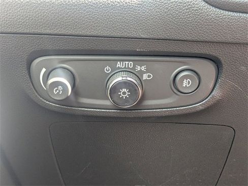 Used 2022 Buick Encore GX Select w/ Sport Touring Package image 23