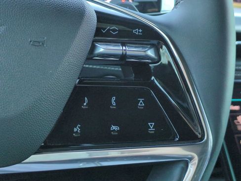 Certified 2025 Cadillac Escalade Premium Luxury w/ LPO, Floor Liner Package image 27