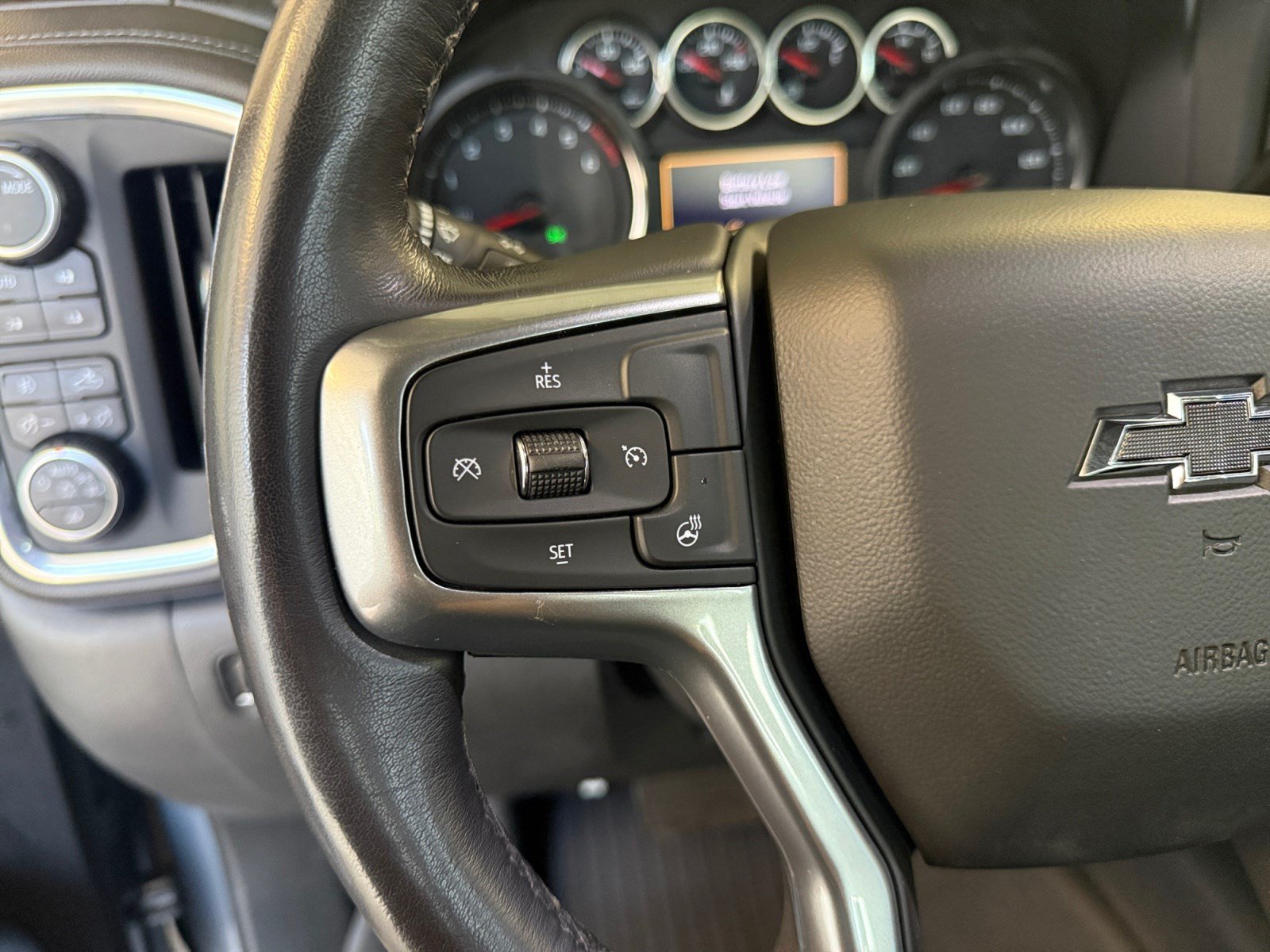 Used 2022 Chevrolet Silverado 1500 RST AWD/4WD image 24
