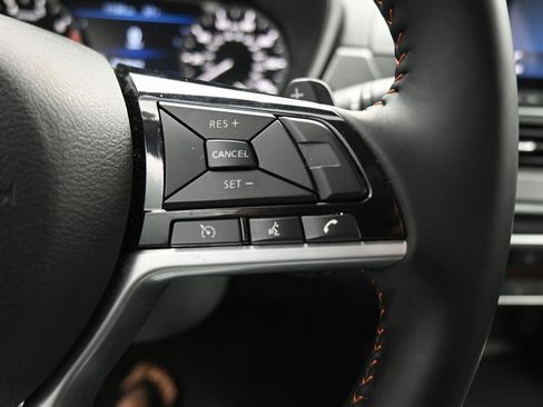 Used 2025 Nissan Altima 2.5 SR FWD image 13