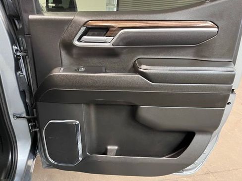 Used 2025 Chevrolet Silverado 1500 LT image 13