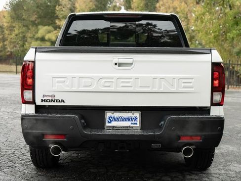 New 2026 Honda Ridgeline Black Edition image 7