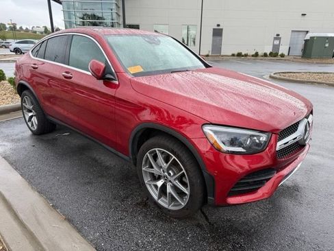 Used 2021 Mercedes-Benz GLC 300 4MATIC Coupe image 2