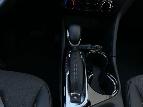 Used 2025 Buick Encore GX Preferred image 22