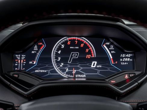 Used 2022 Lamborghini Huracan EVO RWD image 15