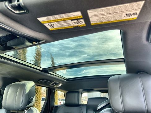 Certified 2022 Land Rover Range Rover Sport HSE Dynamic image 19