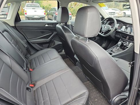 Certified 2021 Volkswagen Jetta SE w/ SE Cold Weather Package image 14