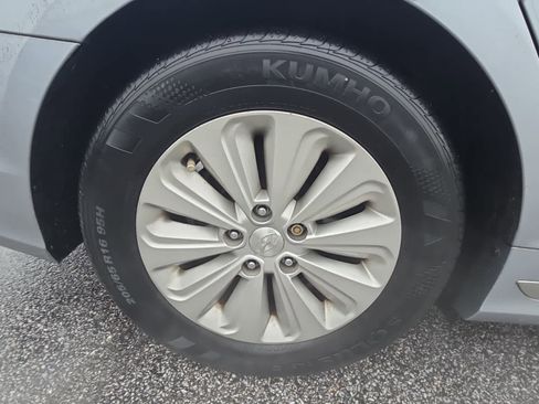 Used 2016 Hyundai Sonata SE image 12