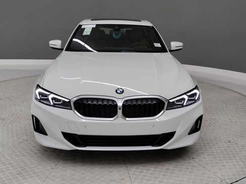 Used 2025 BMW 330i Sedan w/ Premium Package image 2