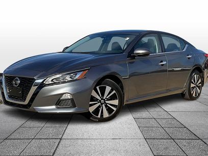 Used 2022 Nissan Altima 2.5 SV