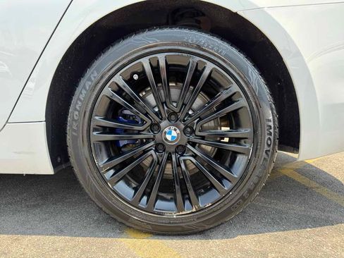 Used 2019 BMW 530i w/ Convenience Package RWD image 9