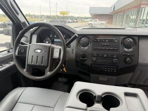 Used 2012 Ford F550 2WD Crew Cab Super Duty w/ Payload Upgrade Pkg image 7