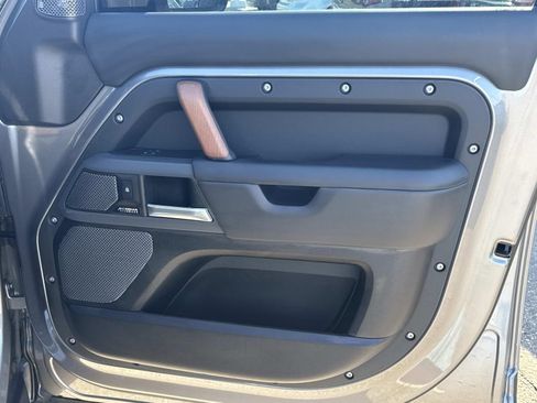 Used 2024 Land Rover Defender 110 X image 14