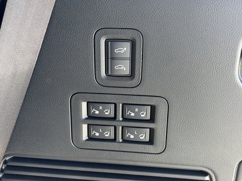 New 2026 INFINITI QX80 Luxe image 12