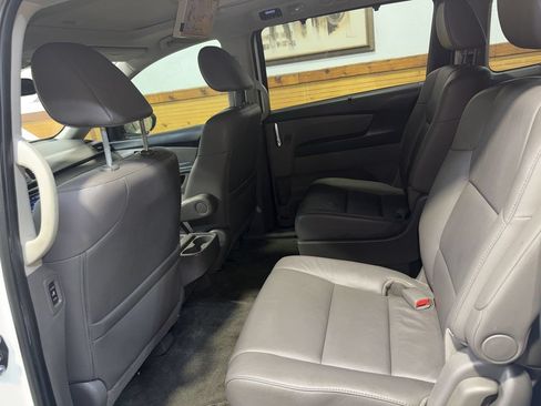 Used 2015 Honda Odyssey Touring Elite image 24