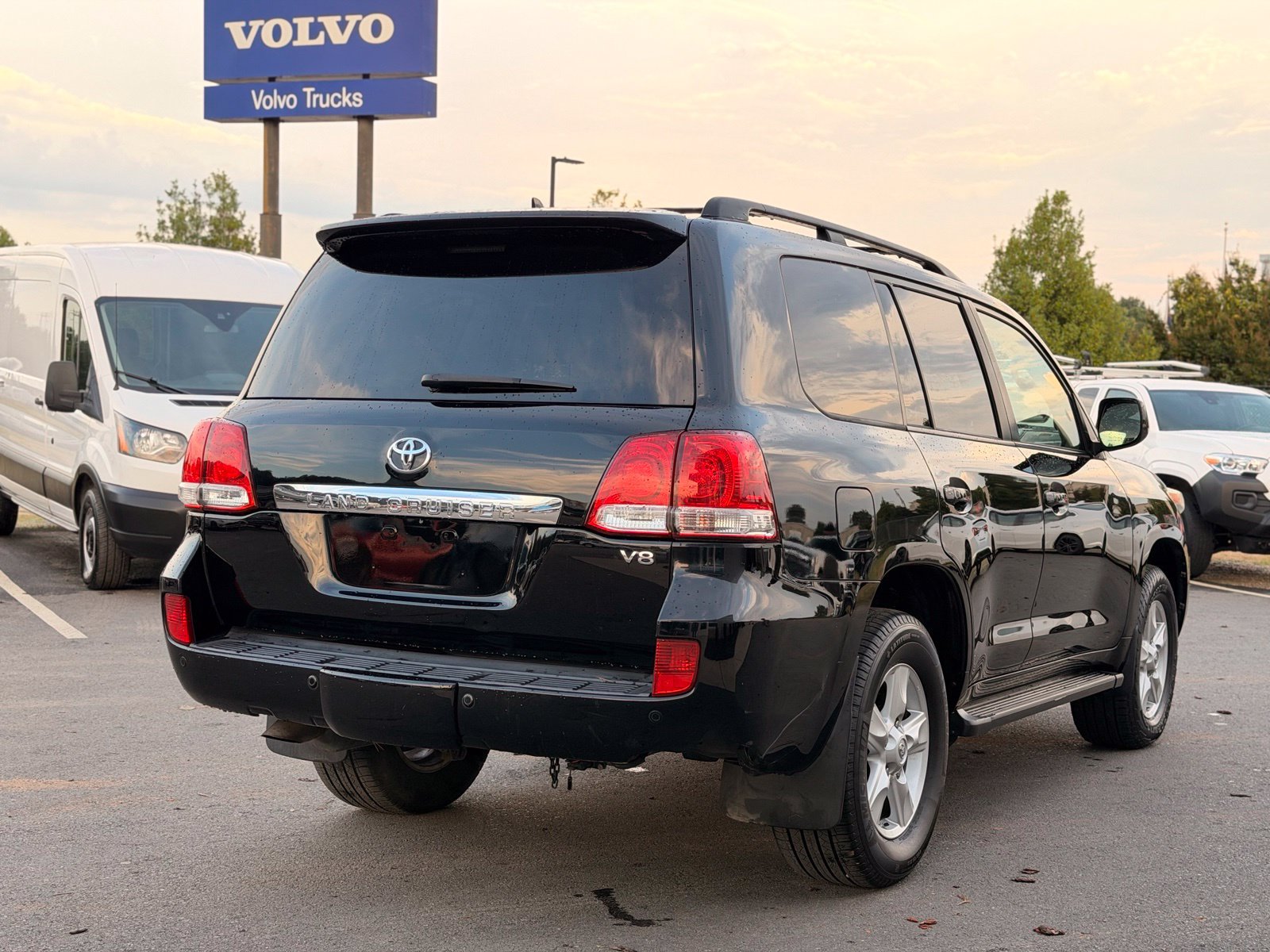Used 2011 Toyota Land Cruiser w/ Upgrade Pkg AWD/4WD image 7