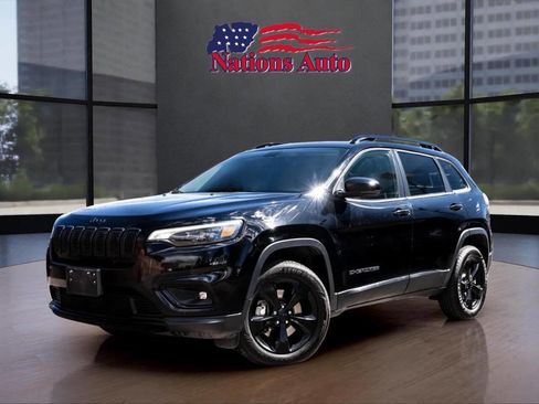 Used 2019 Jeep Cherokee Latitude Plus image 1