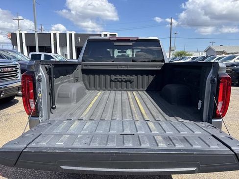 Used 2021 GMC Sierra 1500 AT4 w/ AT4 Preferred Package image 10