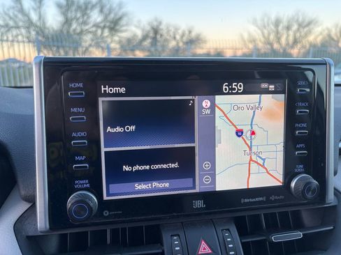 Used 2020 Toyota RAV4 Limited image 8