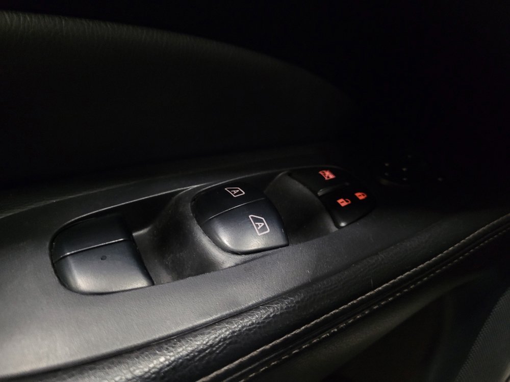 Used 2020 Nissan Pathfinder SV FWD image 27
