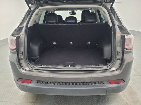 Used 2017 Jeep Compass Latitude w/ Safe & Security Group FWD image 29