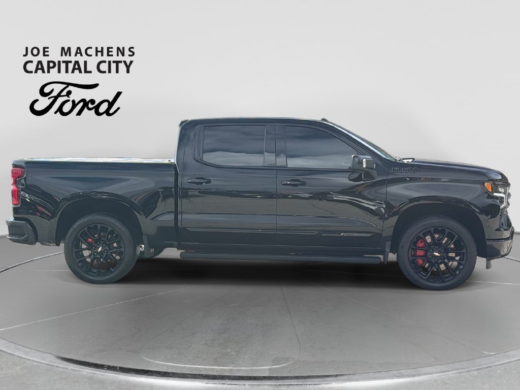 Used 2025 Chevrolet Silverado 1500 High Country w/ High Country Premium Package AWD/4WD image 3