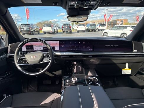 Used 2026 Cadillac Escalade Sport w/ Touring Package image 31