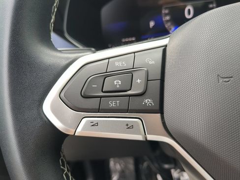 Certified 2023 Volkswagen Taos SE FWD image 26