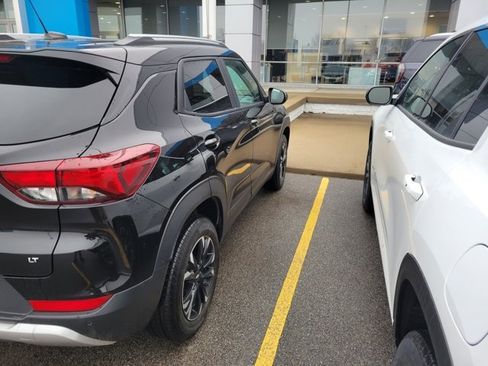 Used 2023 Chevrolet TrailBlazer LT w/ Convenience Package image 5