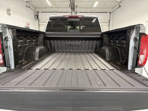New 2026 GMC Sierra 1500 SLE w/ X31 Off-Road Package AWD/4WD image 15