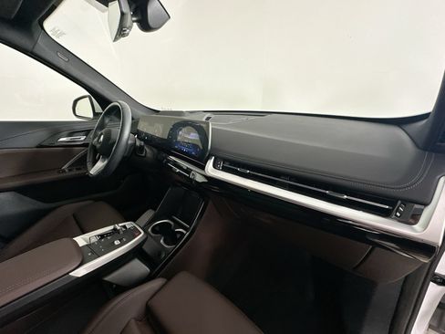 Used 2025 BMW X1 xDrive28i AWD/4WD image 48