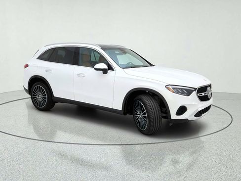 Certified 2026 Mercedes-Benz GLC 300 image 5