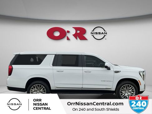 Used 2025 GMC Yukon XL Denali AWD/4WD image 4